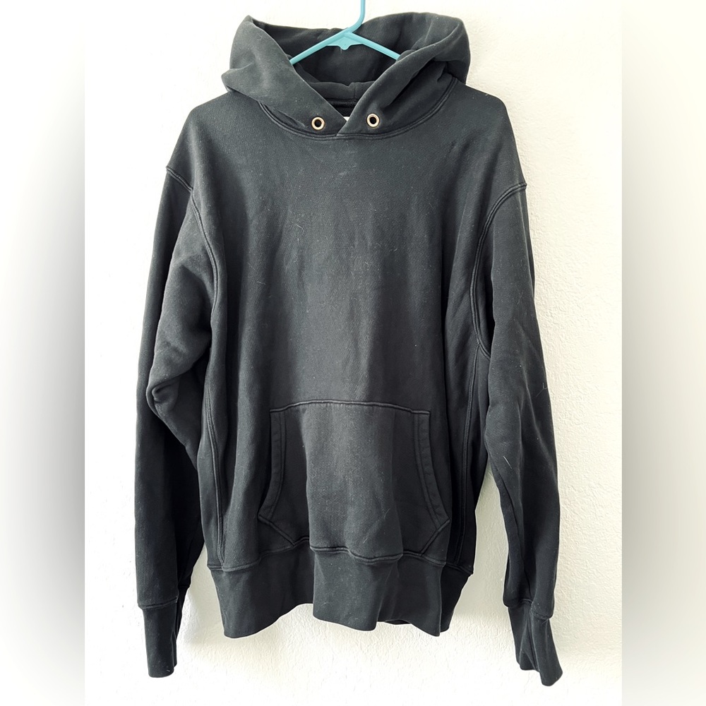 Men’s Les Tien heavyweight black hoodie size large. Great preowned condition